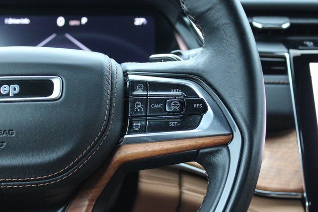 Used 2023 Jeep Grand Cherokee L Summit image 28