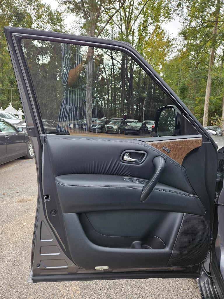 Used 2016 INFINITI QX80 Limited w/ All Season Package image 17