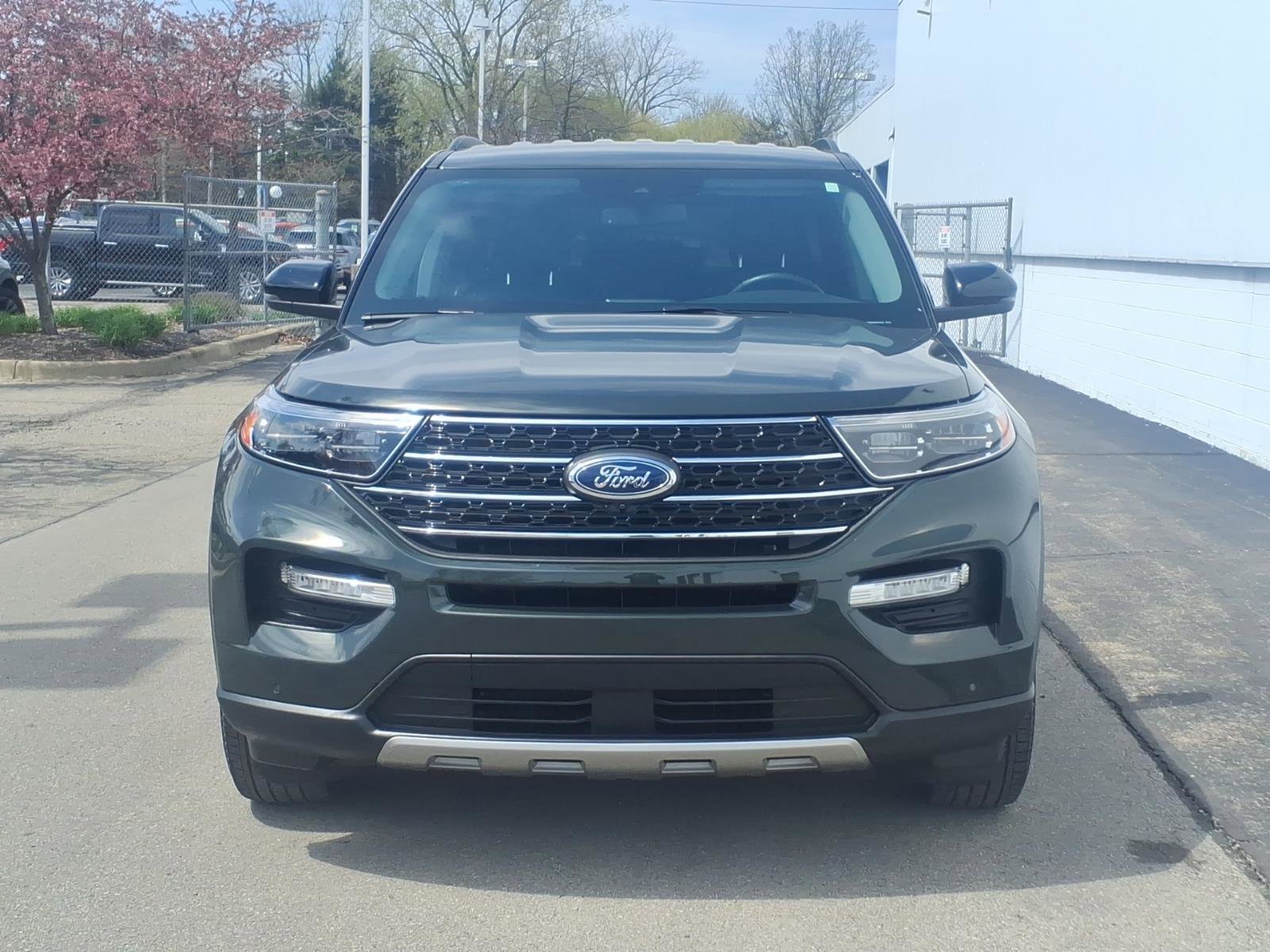 Certified 2023 Ford Explorer XLT w/ Equipment Group 202A AWD/4WD image 2