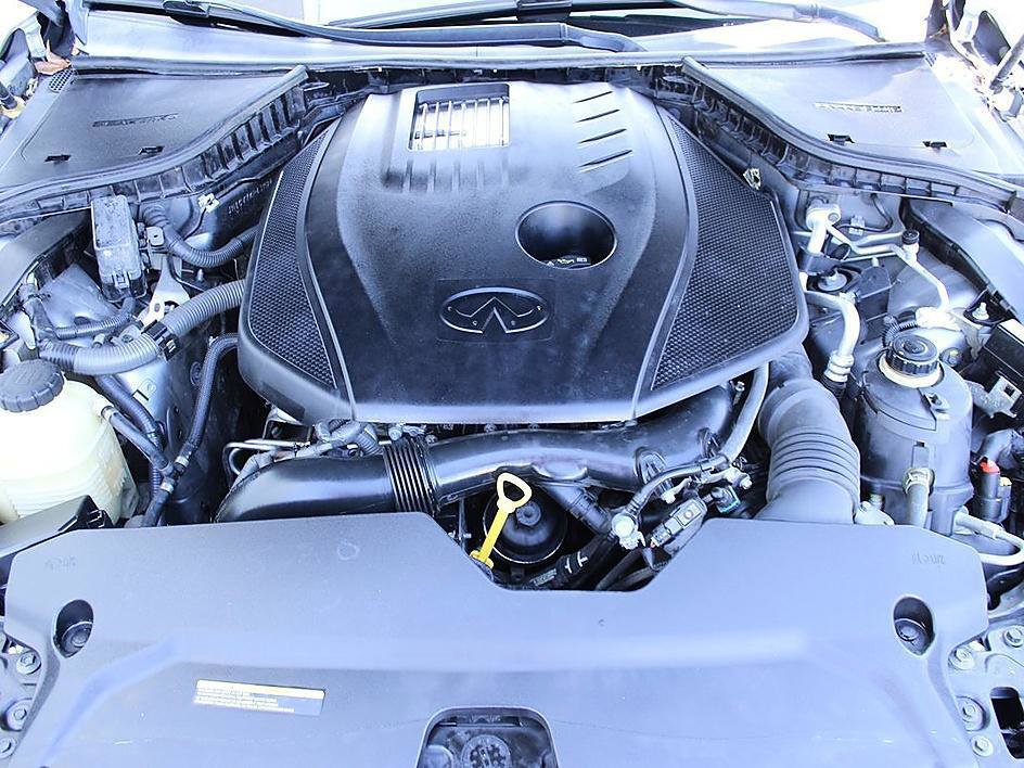Used 2018 INFINITI Q50 Luxe w/ Essential Package (2.0T Luxe) RWD image 23