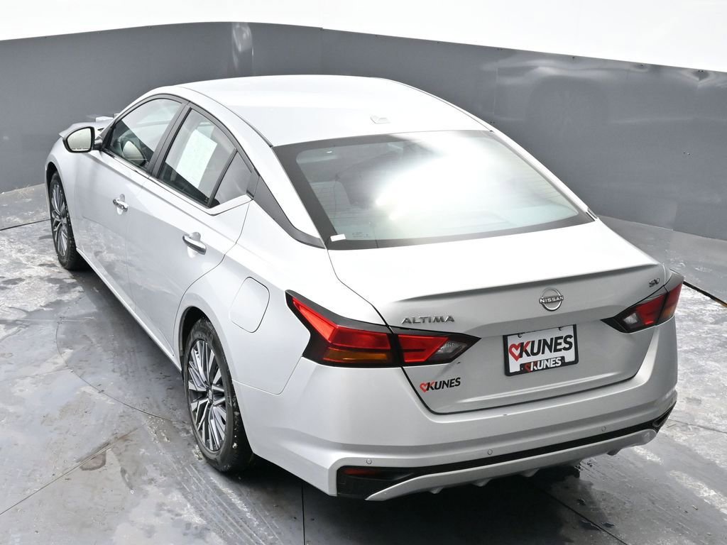 Used 2024 Nissan Altima 2.5 SV image 45