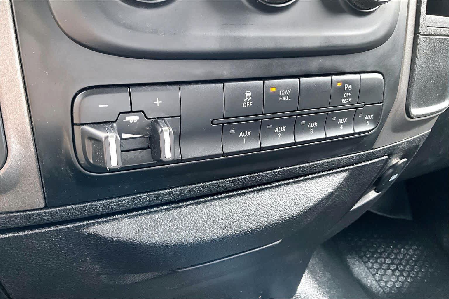 Used 2018 RAM 2500 Tradesman w/ Snow Chief Group AWD/4WD image 35
