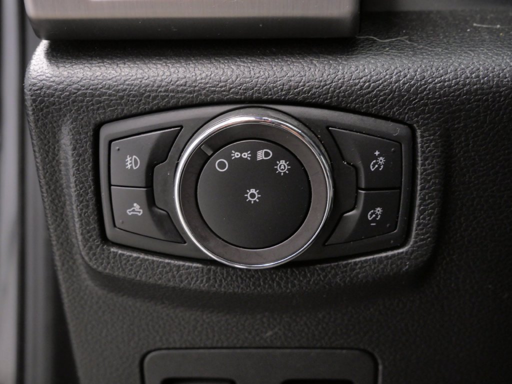 Used 2019 Ford F150 Platinum w/ Equipment Group 701A Luxury AWD/4WD image 18