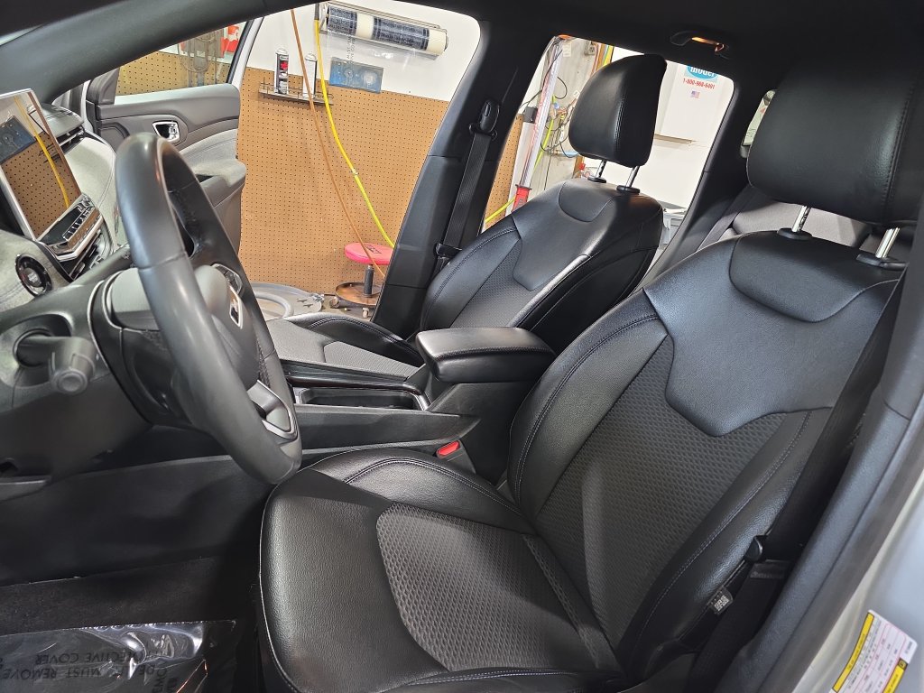 Used 2024 Chevrolet Blazer EV LT AWD/4WD image 14