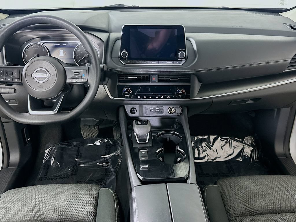 Used 2024 Nissan Rogue SV FWD image 18