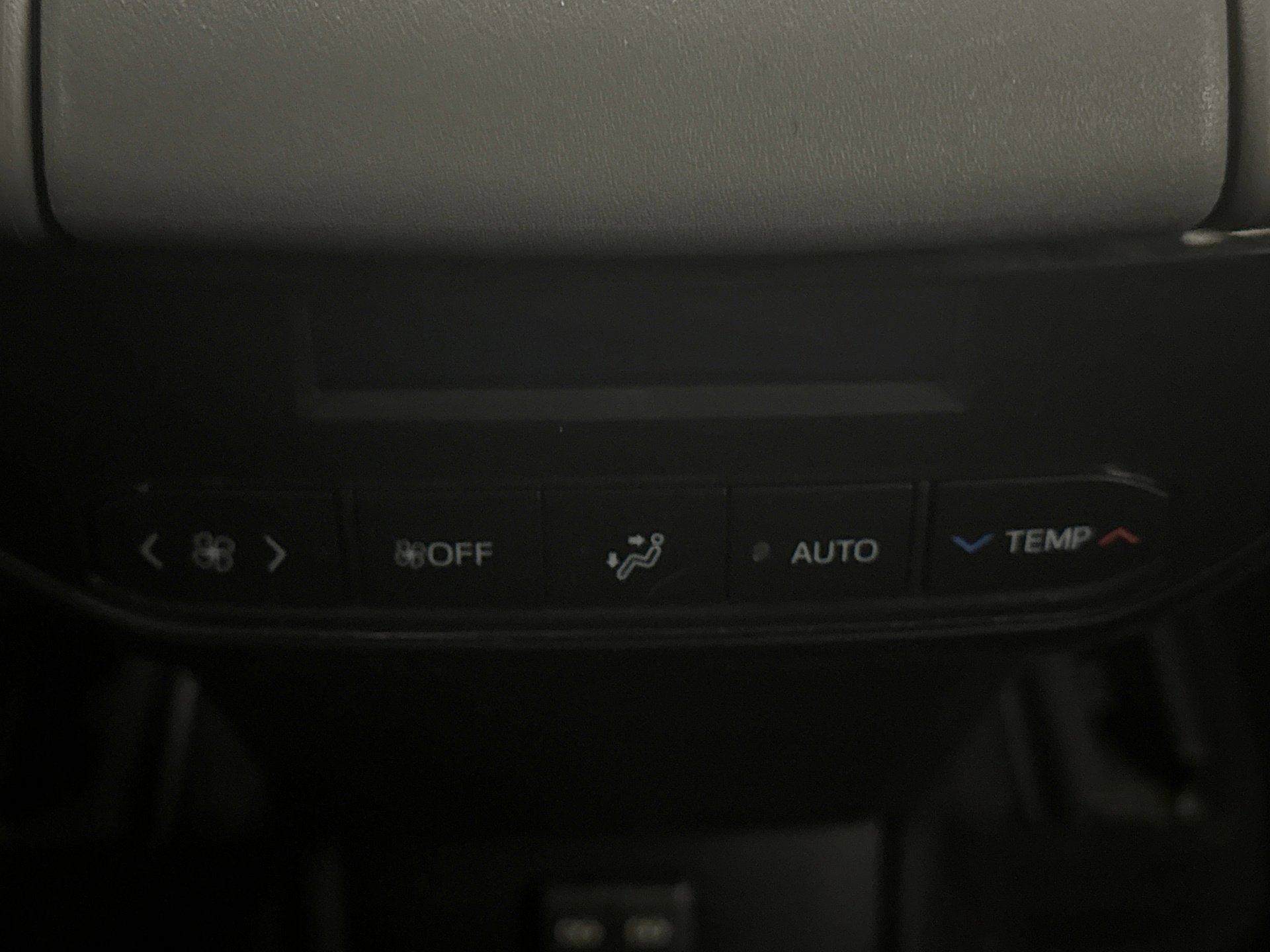 Used 2023 Toyota Highlander LE image 18