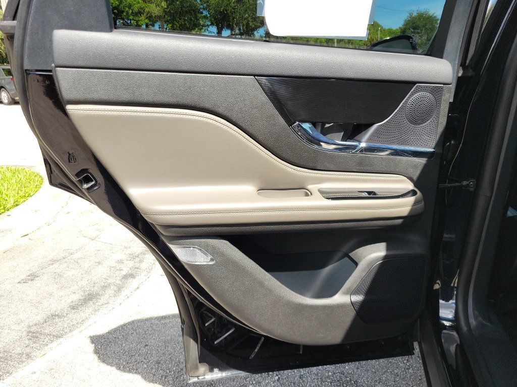 Certified 2023 Lincoln Corsair FWD image 10