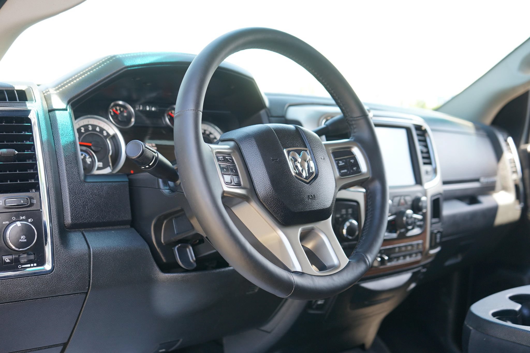 Used 2017 RAM 2500 Laramie AWD/4WD image 17