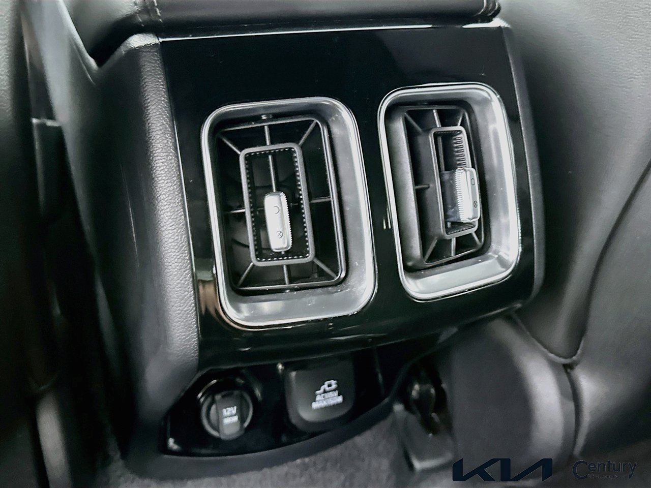Used 2025 Kia Sorento SX Prestige AWD/4WD image 26
