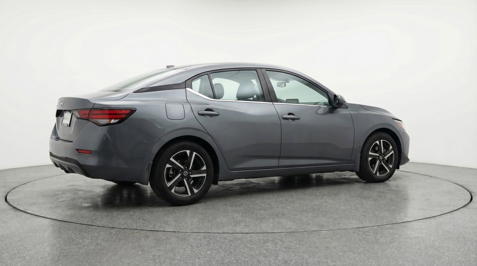 Used 2025 Nissan Sentra SV image 9