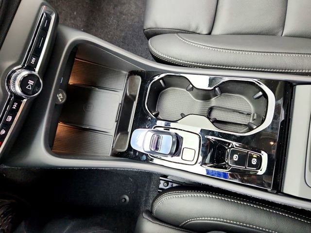 New 2026 Volvo XC40 B4 Plus w/ Climate Package image 26