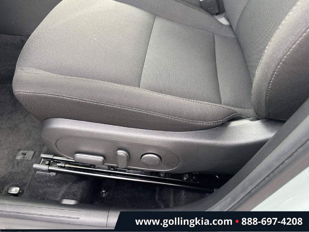 Used 2025 Hyundai Kona SEL AWD/4WD image 17