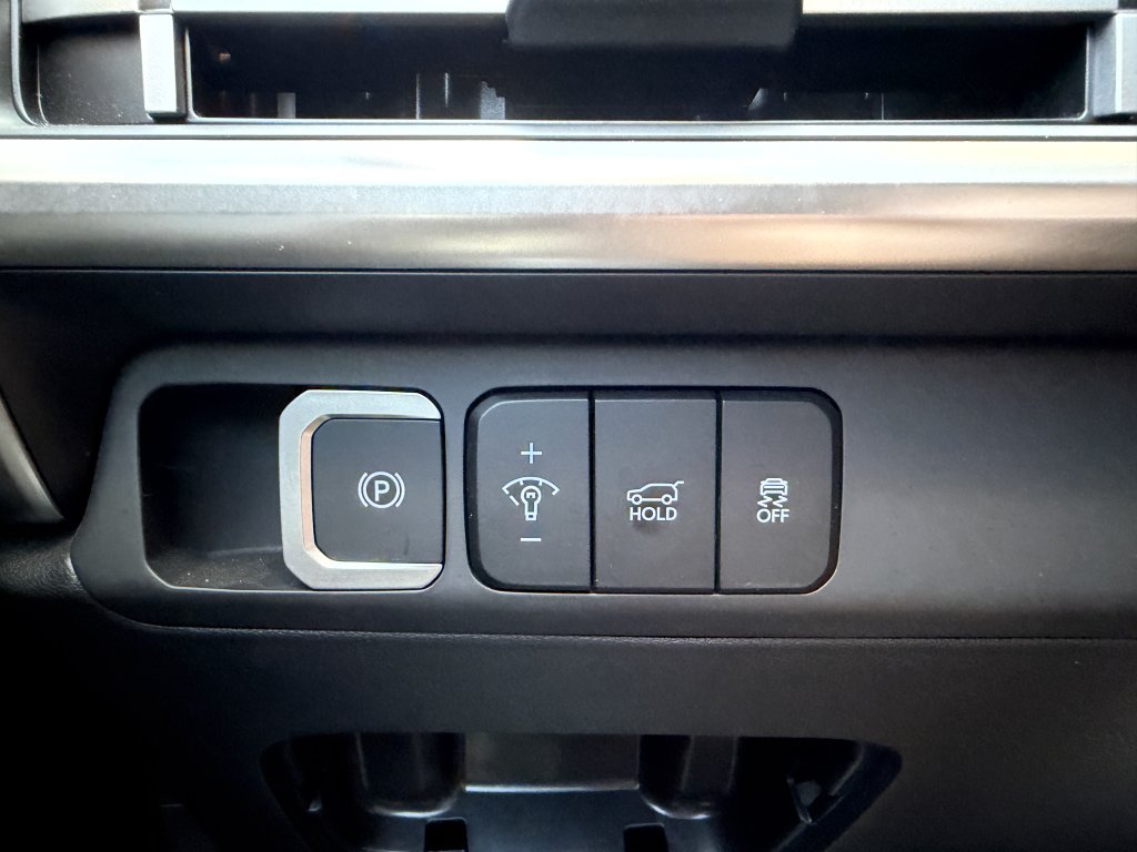 Used 2024 Hyundai Santa Fe SEL FWD image 26
