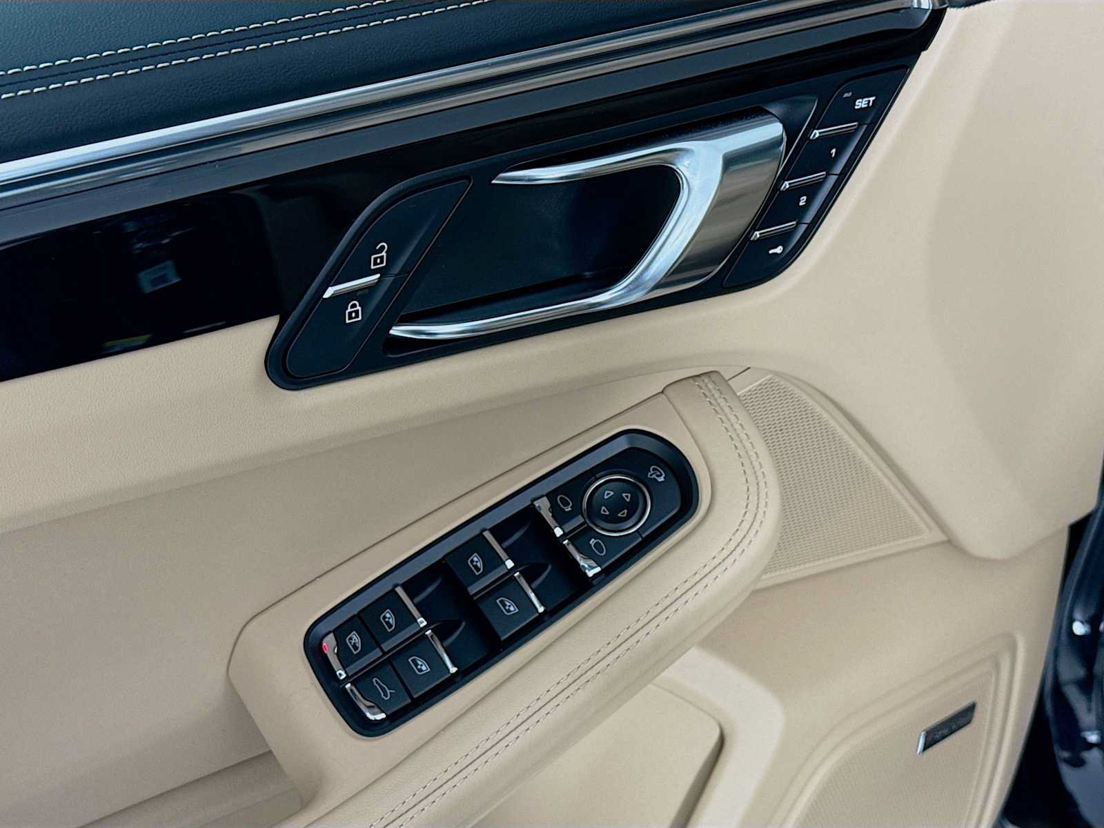 New 2026 Porsche Macan AWD/4WD image 11