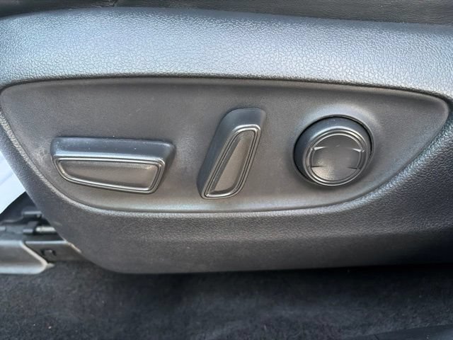 Used 2024 Toyota RAV4 XSE AWD/4WD image 18