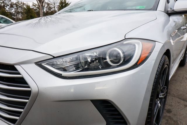 Used 2017 Hyundai Elantra SE image 16