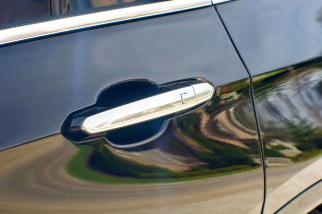 Used 2025 Cadillac XT6 Luxury image 12