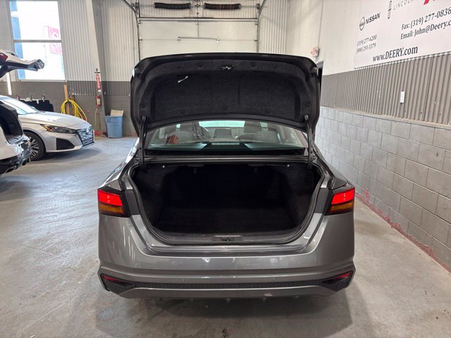 Used 2024 Nissan Altima 2.5 SV FWD image 13