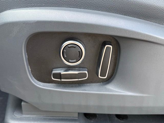 Certified 2023 Land Rover Defender 130 X-Dynamic SE image 17