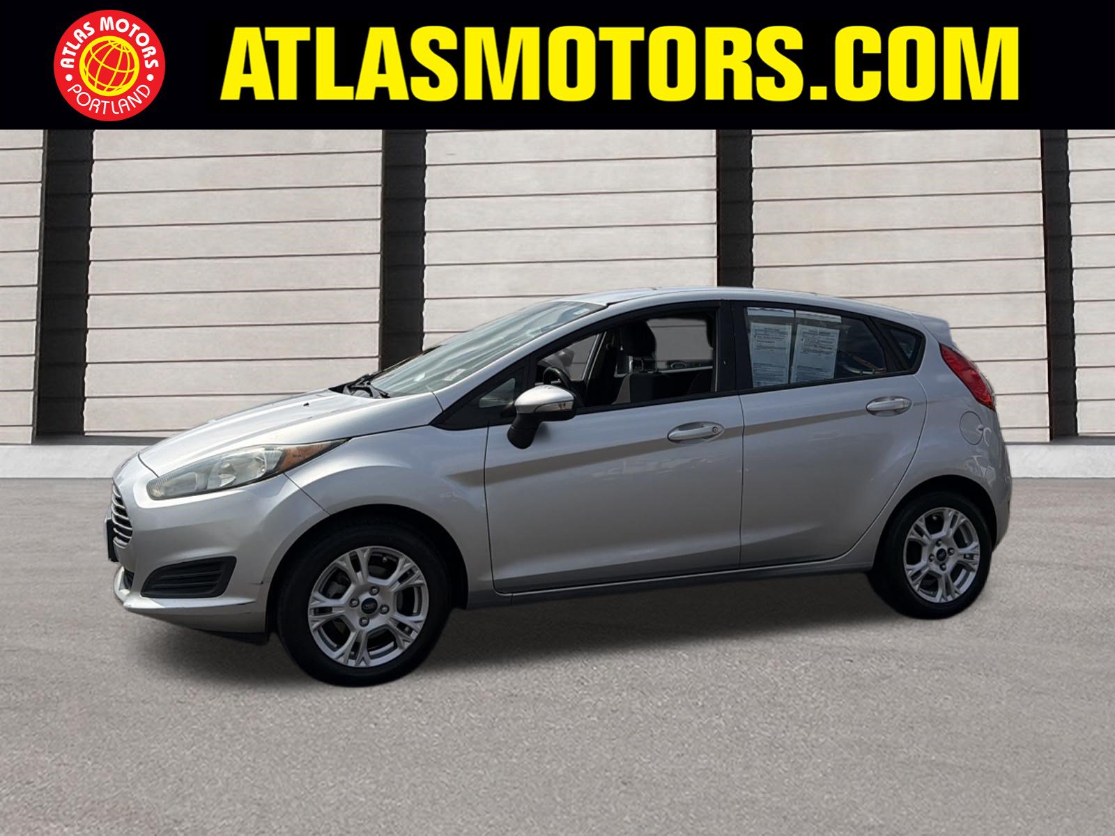 Used 2016 Ford Fiesta SE FWD image 1