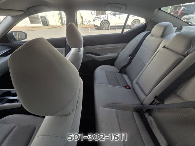 Used 2025 Nissan Altima 2.5 SV FWD image 10
