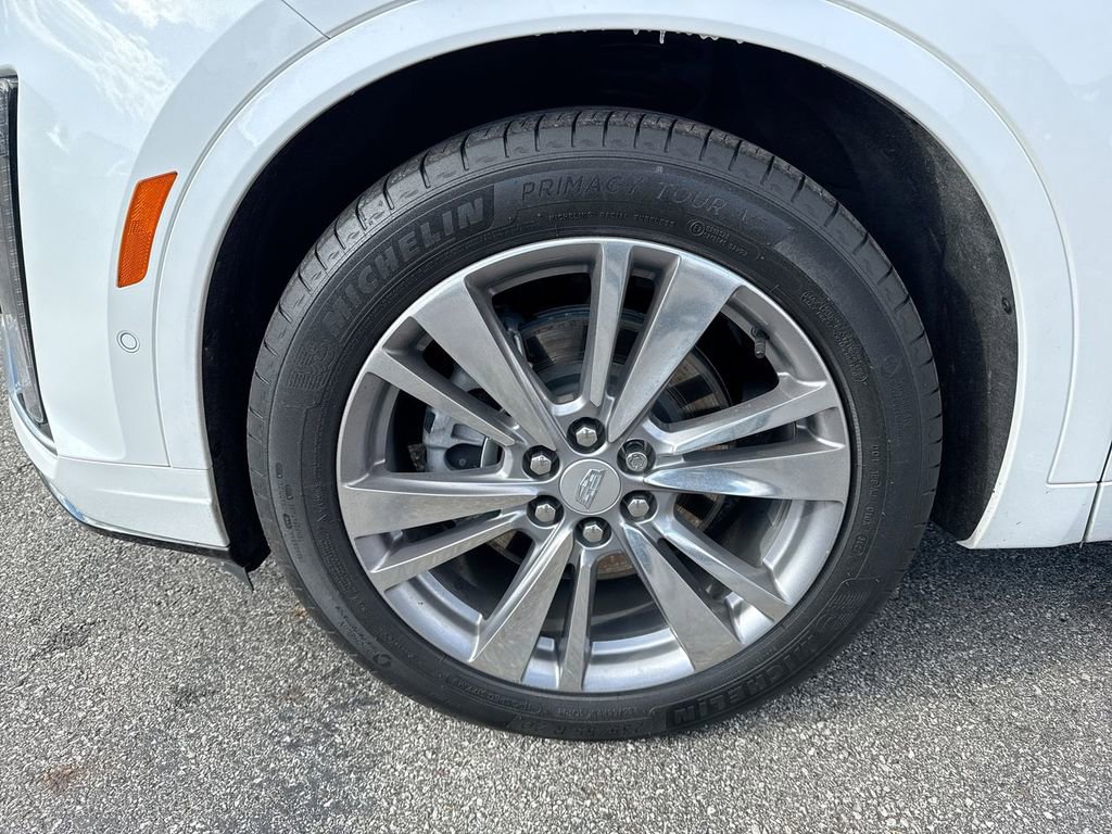 Used 2023 Cadillac XT6 Premium Luxury w/ Technology Package image 10