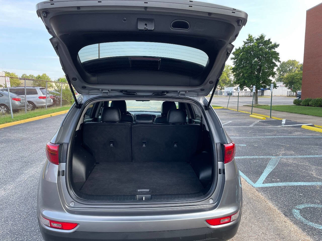 Used 2017 Kia Sportage EX image 38