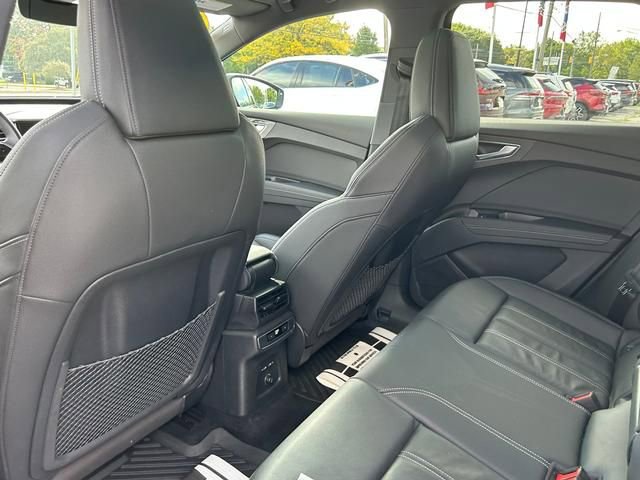 Used 2022 Audi Q4 e-tron Premium Plus w/ Premium Plus image 14
