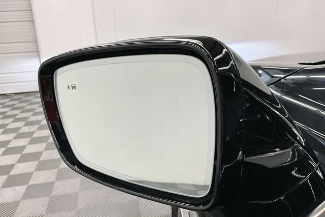 Used 2022 Buick Enclave Avenir w/ Avenir Technology Package AWD/4WD image 41