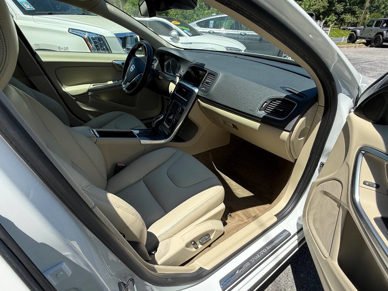 Used 2015 Volvo V60 T5 Premier AWD/4WD image 12