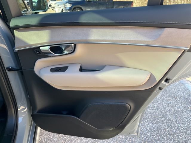 New 2026 Volvo XC90 B5 Core w/ Protection Package image 15