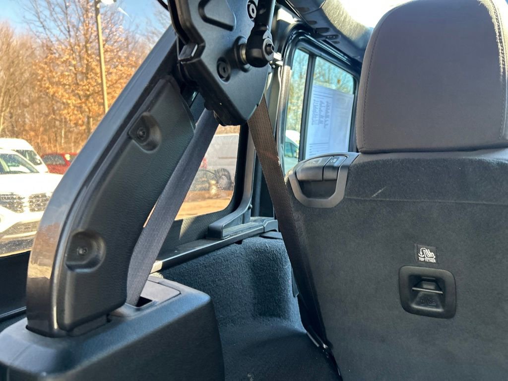 Used 2022 Jeep Wrangler Unlimited Sport AWD/4WD image 25