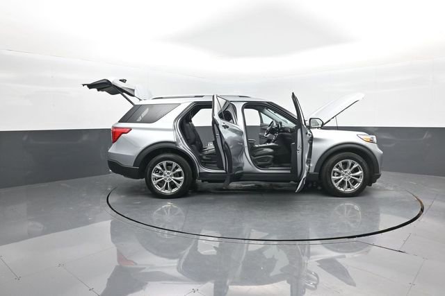 Certified 2023 Ford Explorer Limited w/ Limited Technology Package image 40