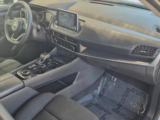 Used 2024 Nissan Rogue S AWD/4WD image 21