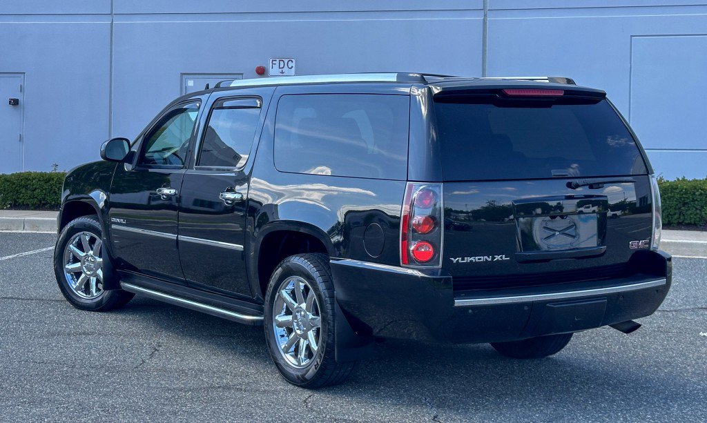 Used 2013 GMC Yukon XL Denali AWD/4WD image 13