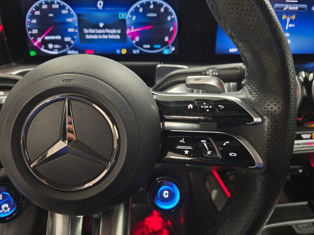 Used 2025 Mercedes-Benz GLB 35 AMG 4MATIC image 20