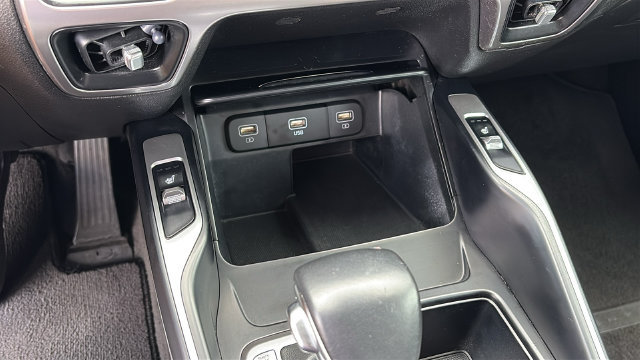 Used 2022 Kia Sorento S FWD image 20