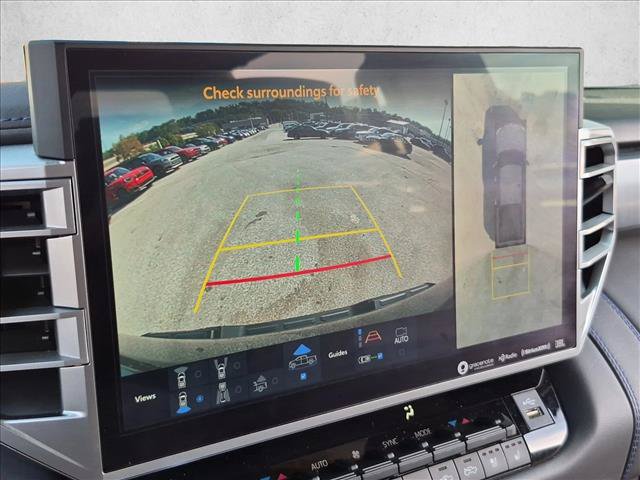 Used 2024 Toyota Tundra Platinum AWD/4WD image 11