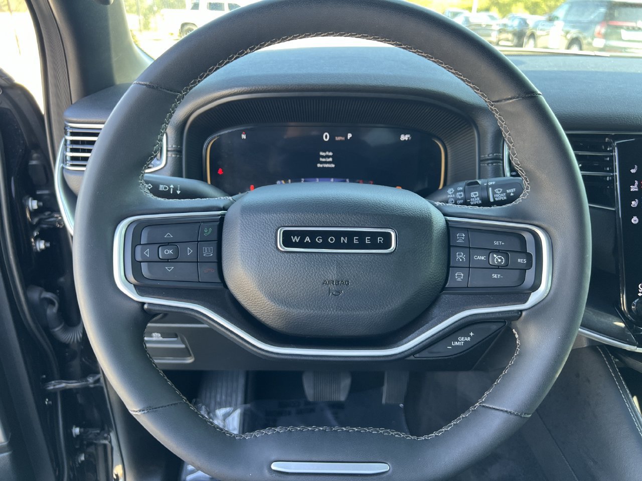 Used 2023 Jeep Wagoneer 4WD w/ Premium Group I image 11