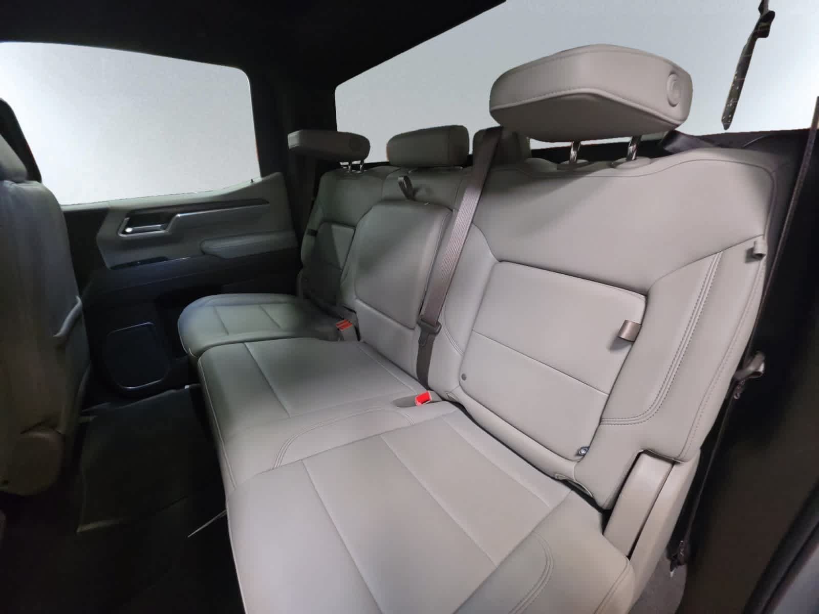 Used 2026 GMC Sierra 1500 SLT AWD/4WD image 18