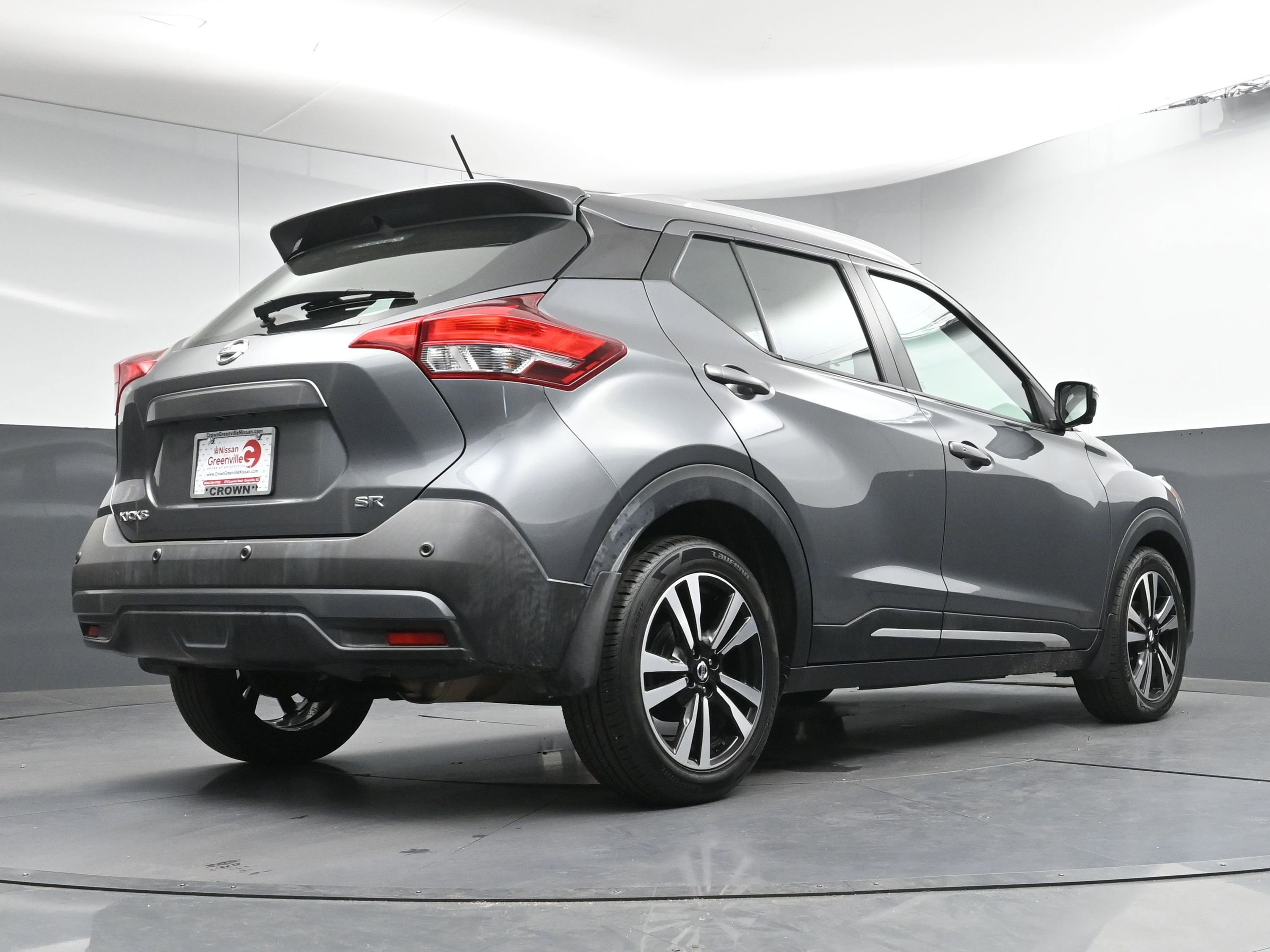 Used 2020 Nissan Kicks SR w/ SR Premium Package image 26