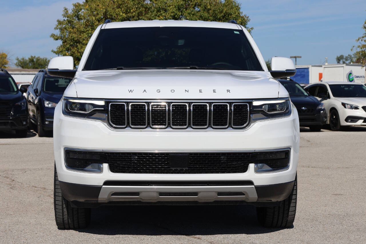 Used 2022 Jeep Wagoneer Series II AWD/4WD image 2