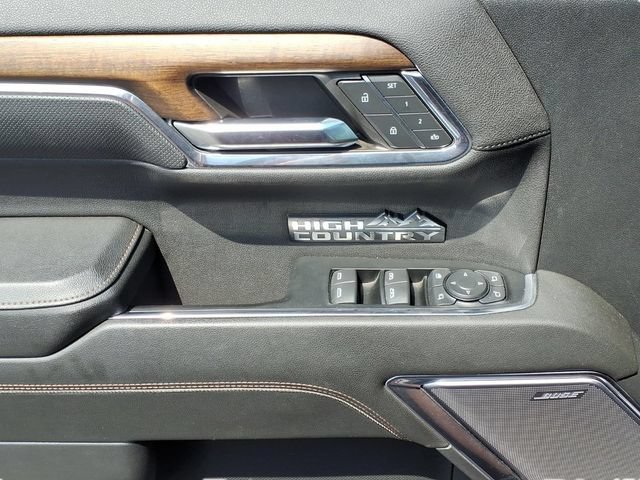 Used 2024 Chevrolet Silverado 1500 High Country w/ High Country Premium Package AWD/4WD image 17