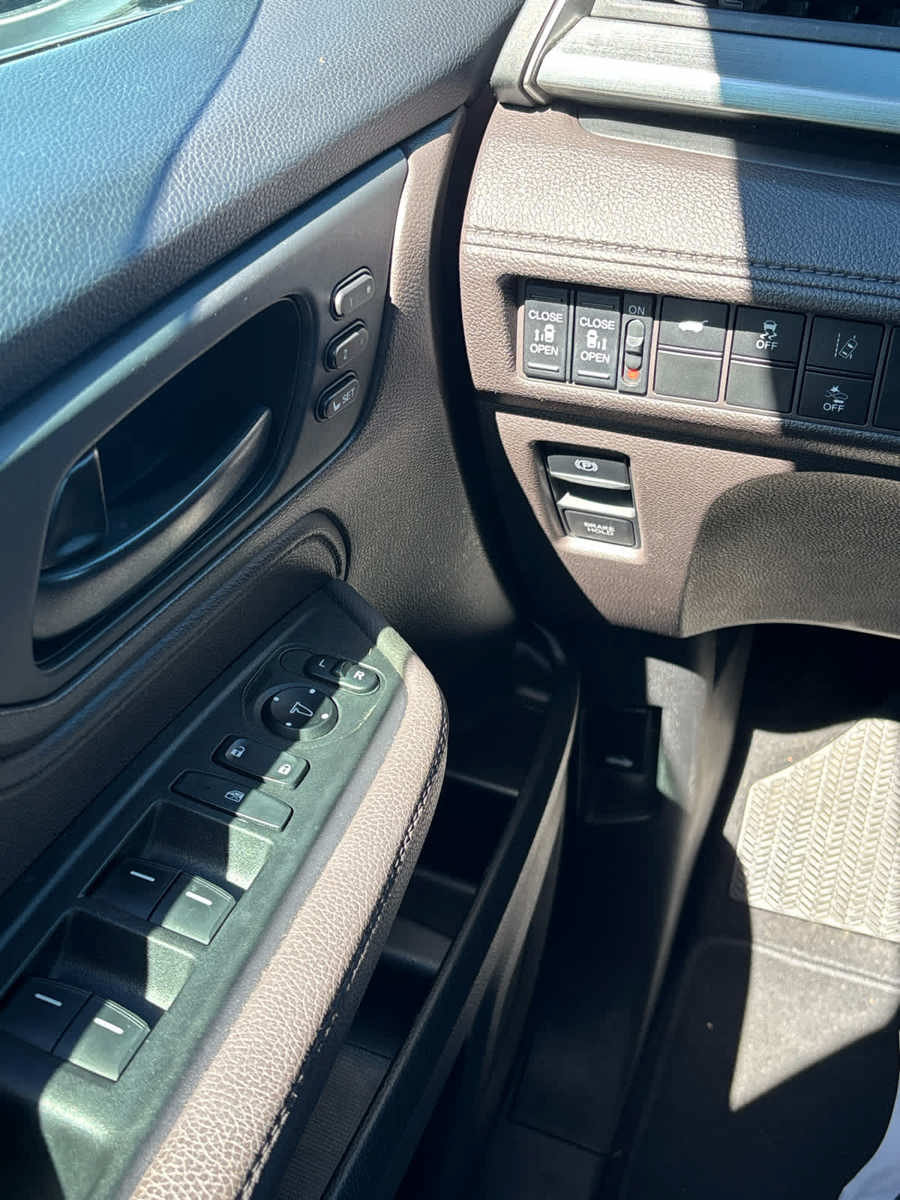 Used 2019 Honda Odyssey EX-L image 19