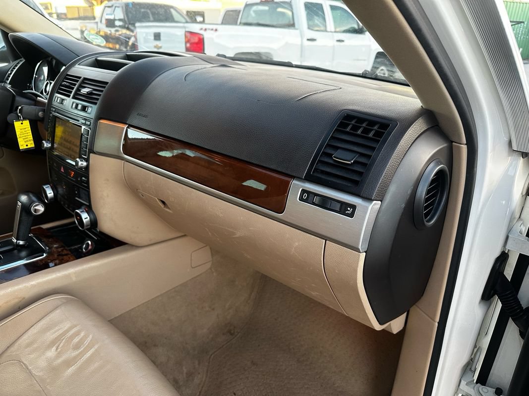 Used 2009 Volkswagen Touareg V6 AWD/4WD image 15