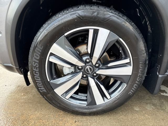 Used 2023 Nissan Rogue SL w/ SL Premium Package image 24