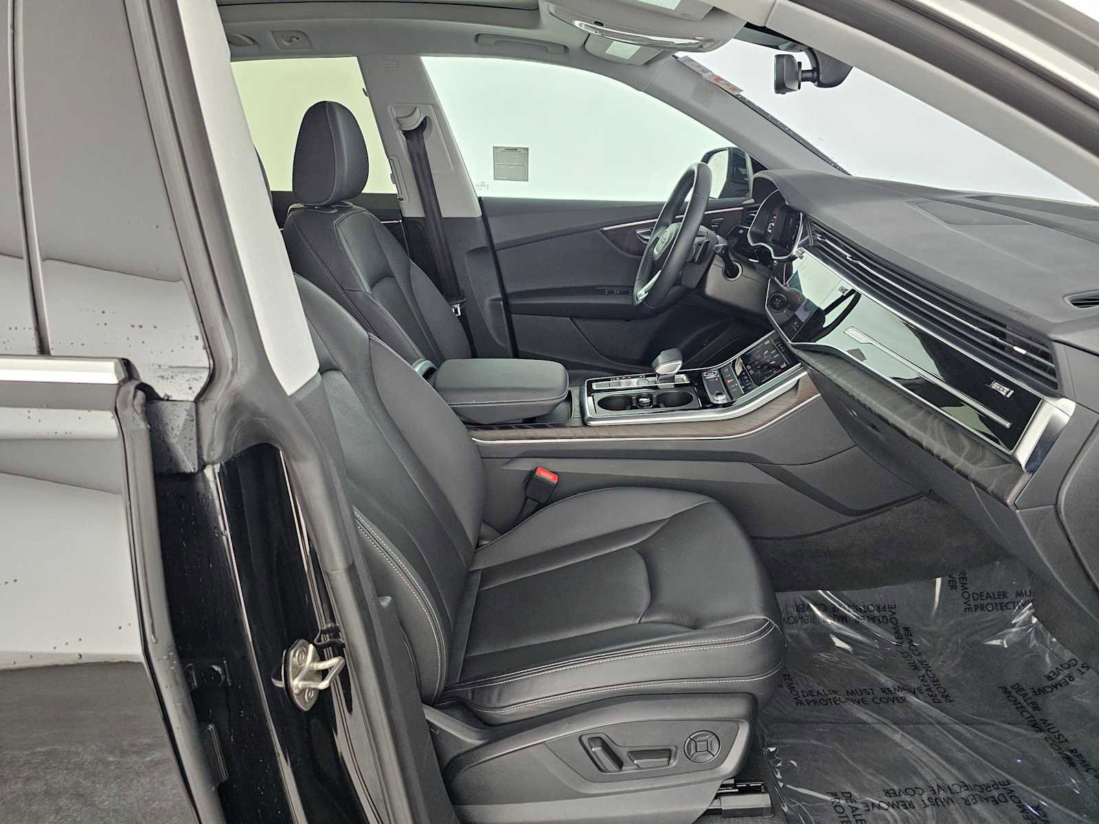 Used 2022 Audi Q8 Premium Plus image 10