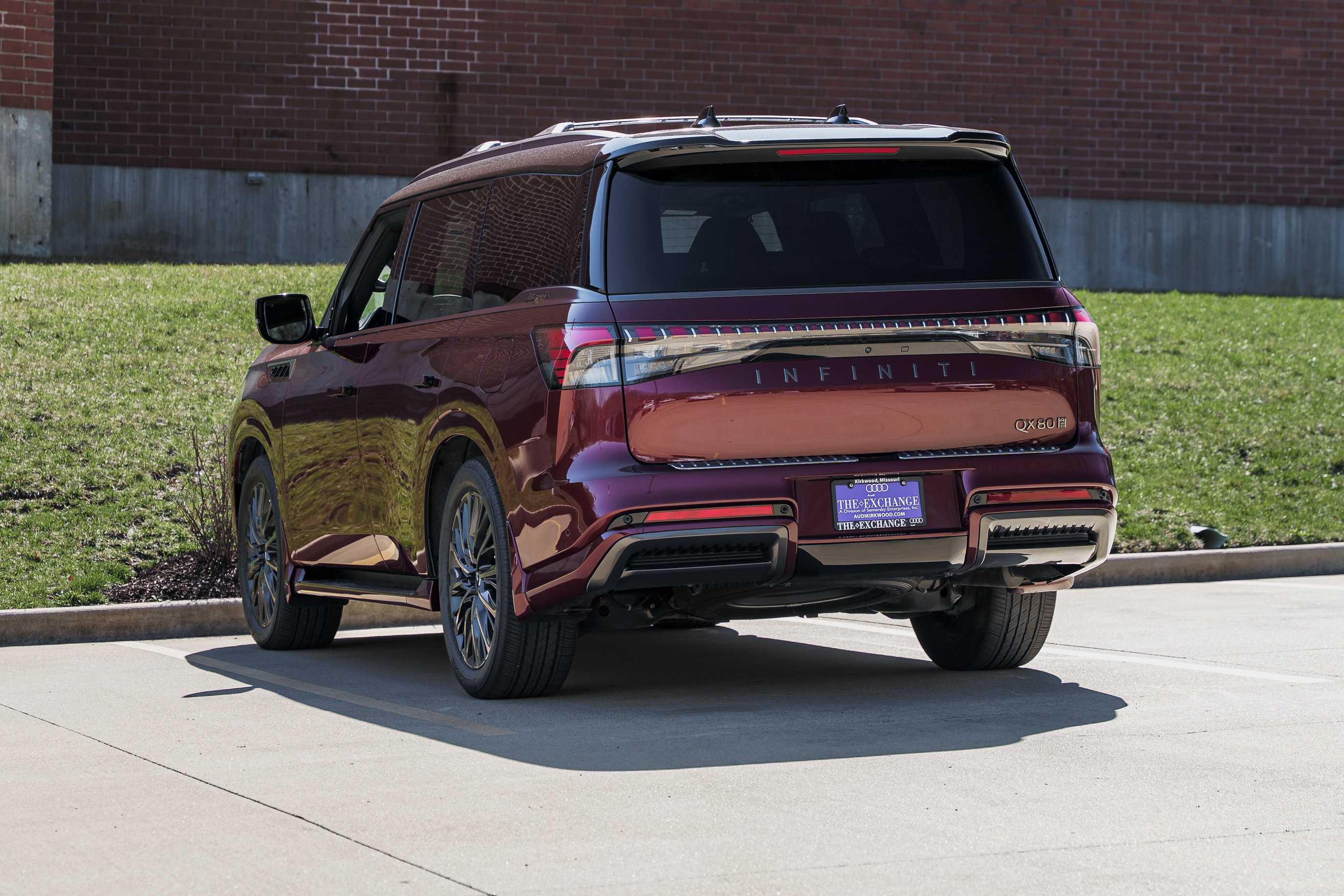 Used 2025 INFINITI QX80 Autograph w/ Autograph Exterior Package AWD/4WD image 5
