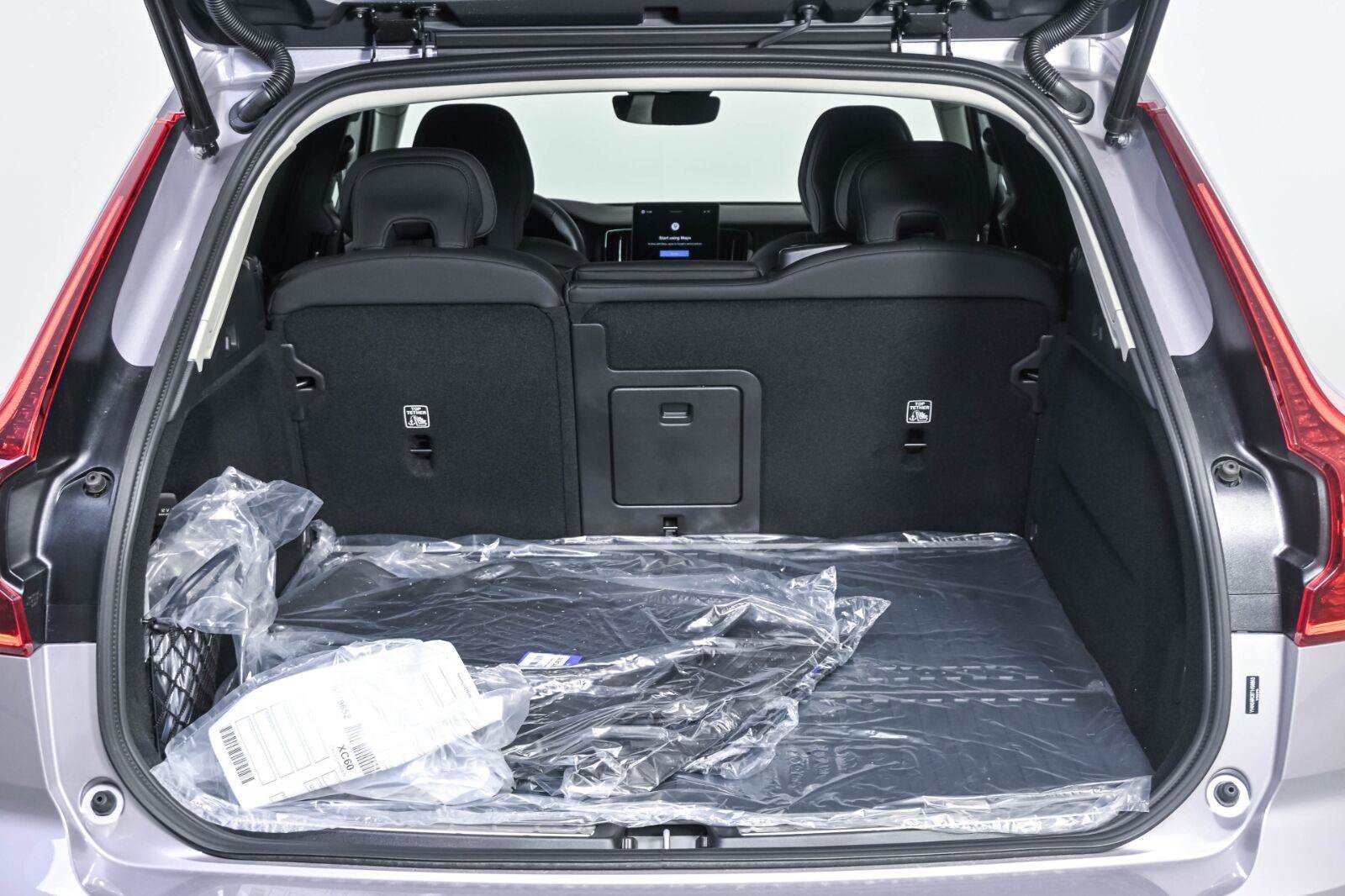 New 2026 Volvo XC60 T8 Plus w/ Climate Package AWD/4WD image 29