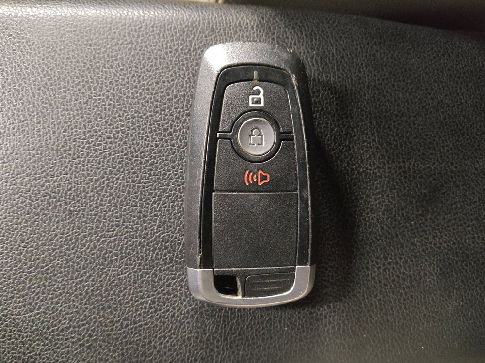 Used 2018 Ford EcoSport Titanium w/ Interior Protection Package image 32